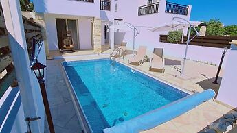 47 PEY - Peyia Kamelia Villa
