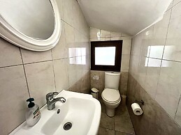 25 AN - Pernera House