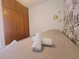 26 CLR - Stay Bellevue Apartment