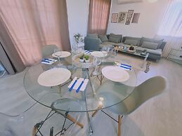 26 CLR - Stay Bellevue Apartment
