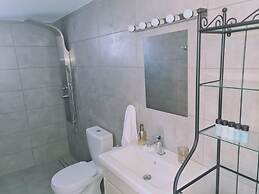 26 CLR - Stay Bellevue Apartment