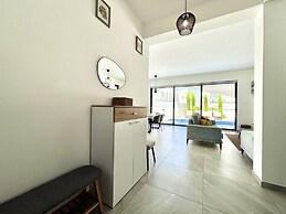 66 PER - Stay Villa Palm