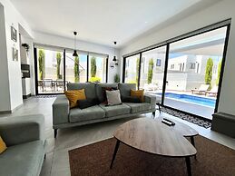 66 PER - Stay Villa Palm