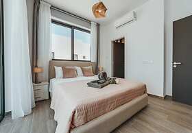 66 PER - Stay Villa Palm