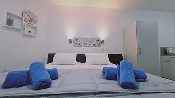 100 AN - Napa Living 16