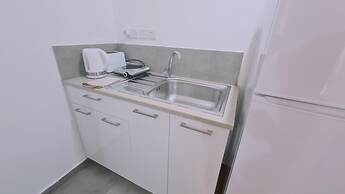 100 AN - Napa Living 16