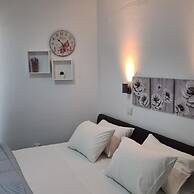 100 AN - Napa Living 16