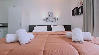 100 AN - Napa Living 19