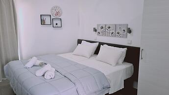 100 AN - Napa Living 22