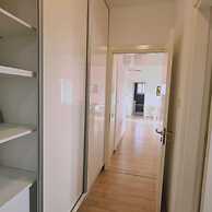 58 LIM - Stay Mystique Apartment