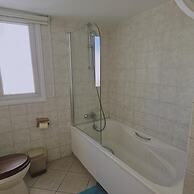 82 NIC - Stay Aurum Apartment