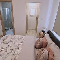 73 LCA - Stay Novel Apartment
