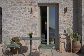 Yerma Suites Limeni