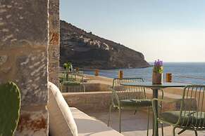 Yerma Suites Limeni