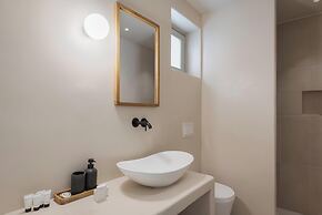 Yerma Suites Limeni