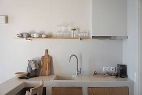 Yerma Suites Limeni