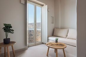 Yerma Suites Limeni