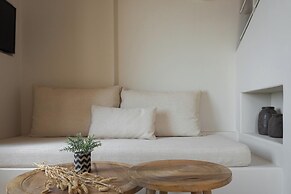 Yerma Suites Limeni