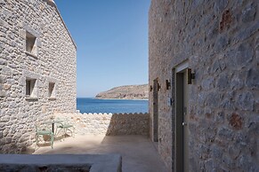 Yerma Suites Limeni