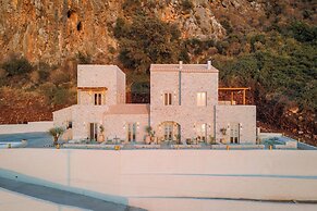 Yerma Suites Limeni