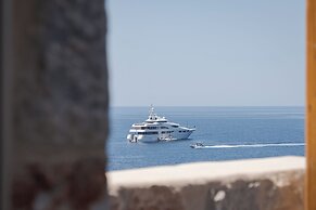 Yerma Suites Limeni
