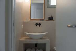 Yerma Suites Limeni