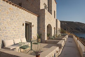 Yerma Suites Limeni