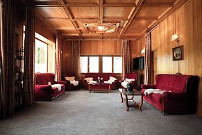 PLOSE Parkhotel & Residence