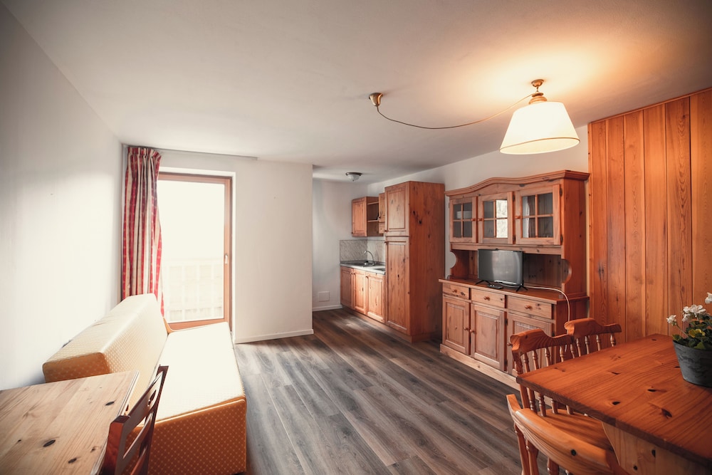 PLOSE Parkhotel & Residence