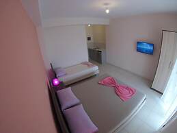 RIVIERA ROOMS