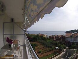 RIVIERA ROOMS