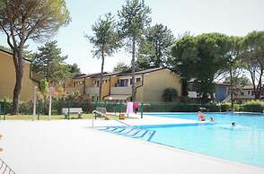 Bright Flat With Shared Swimming Pool