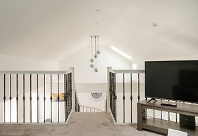 Brand New Luxury Self Contained Flat