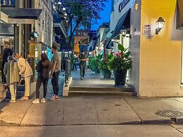 Bellair Yorkville