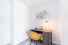 Bellair Yorkville