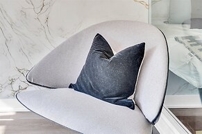Bellair Yorkville