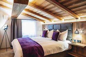 Chalet Amadeus - Designer Luxury Chalet for 14