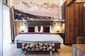 Chalet Amadeus - Designer Luxury Chalet for 14
