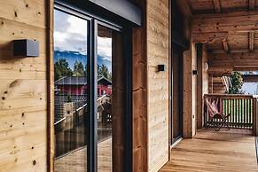 Chalet Amadeus - Designer Luxury Chalet for 14