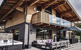 Chalet Amadeus - Designer Luxury Chalet for 14