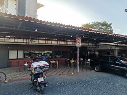 Hotel Cabinas Jacomar