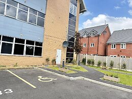 2 Bed Apartment - Sleeps 4 - Wifi - Parking