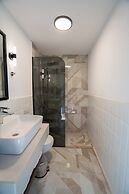 Lina Guest House