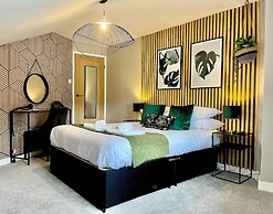 Central Ellesmere -sleeps2 - Parking - Petfriendly