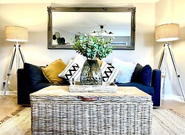 Central Ellesmere -sleeps2 - Parking - Petfriendly