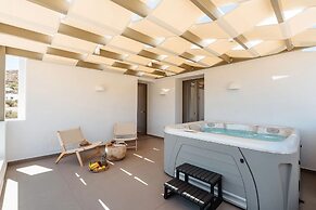 Thalelion Villa Private Pool and Jacuzzi