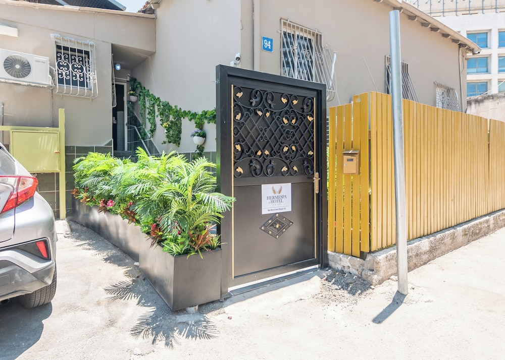 Chateau Tel Aviv