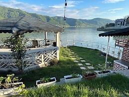 NOAH river house