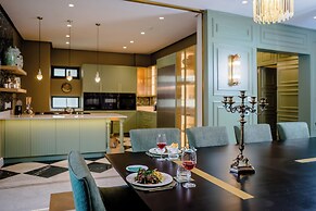 Steyn City Hotel by Saxon