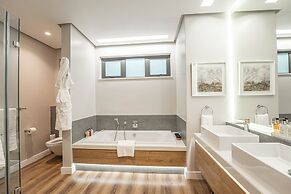 Steyn City Hotel by Saxon